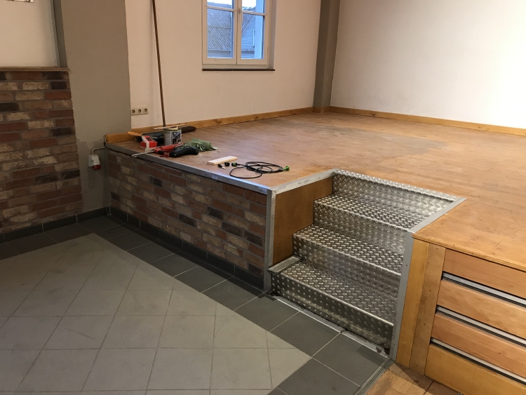 20190907_165813075_iOS